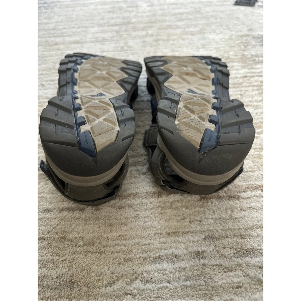 Teva omnium sandals